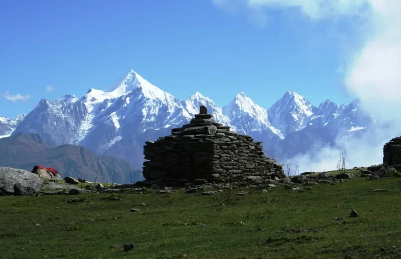 1-Day Hikes in India