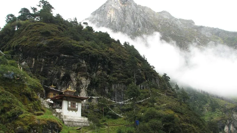 Best Hotels in Mongar