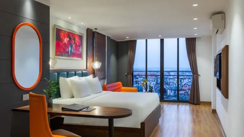 Best Hotels in Old Quarter