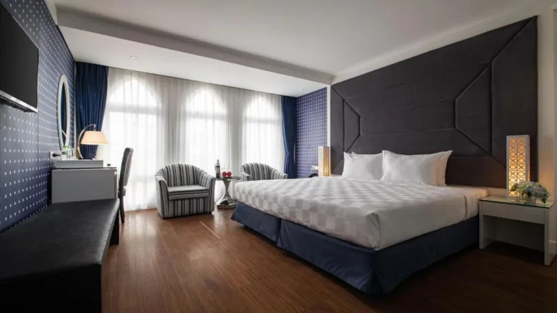 Best Hotels in Old Quarter