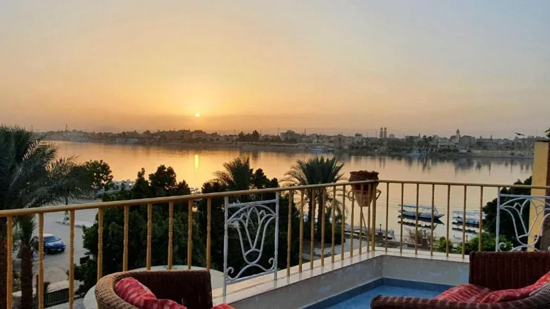 best hotels near Karnak Temple