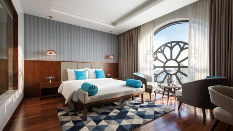Best Luxury Hotels in Ha Long Bay,Best Luxury Hotels in HaLong Bay,luxury hotel in Halong Bay