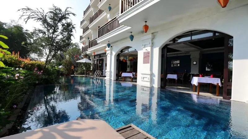 Best Luxury Hotels in Vietnam,where to stay in Vietnam