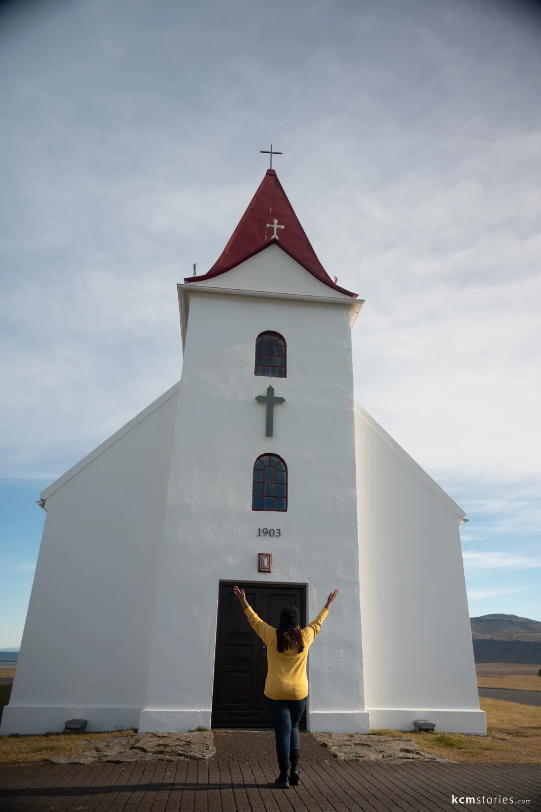 Evoke excitement on the Iceland group trip with One in the Orange Jacket.