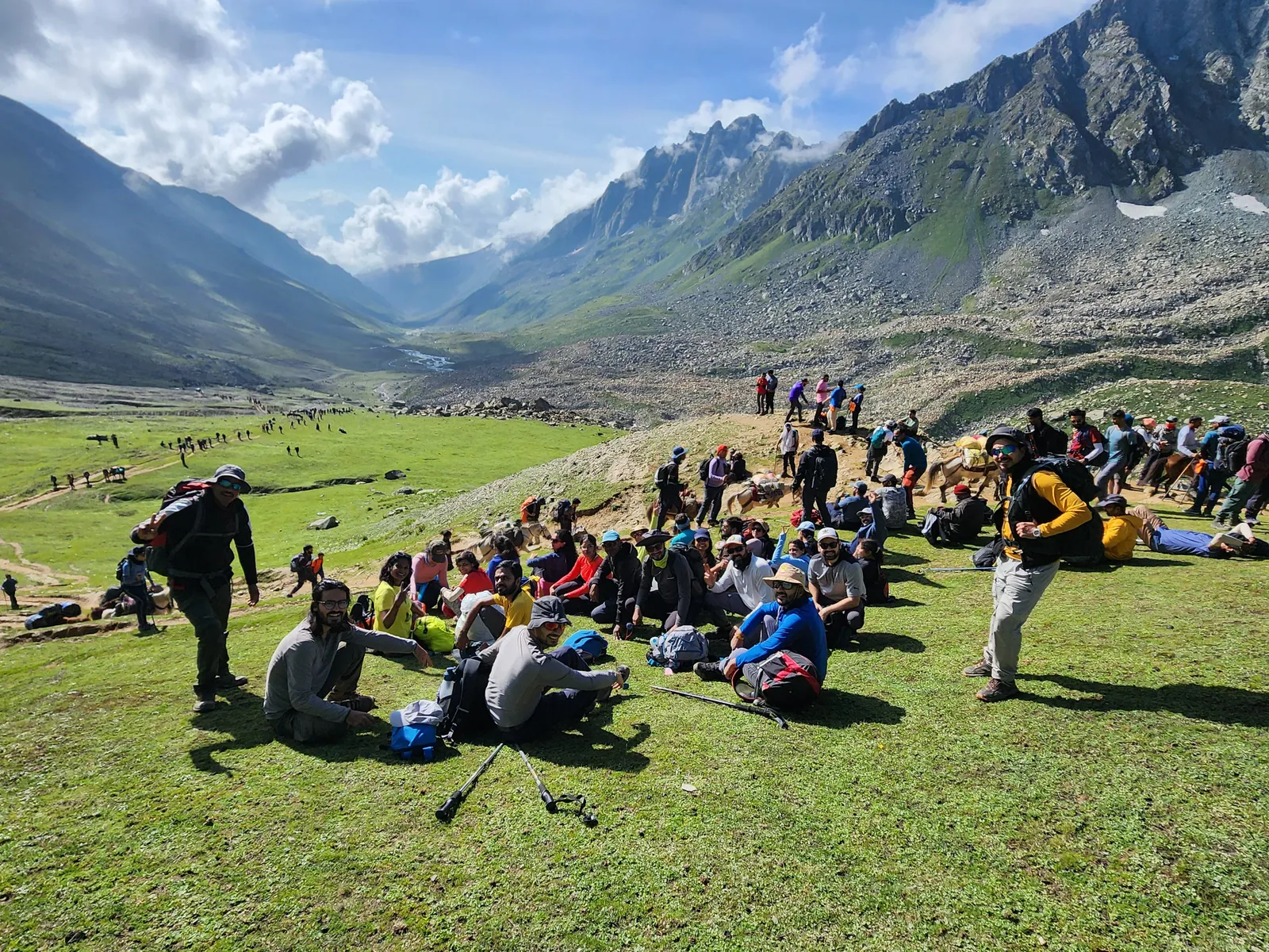 Mountain showcasing on the Kashmir Great Lakes group trip with One in the Orange Jacket.