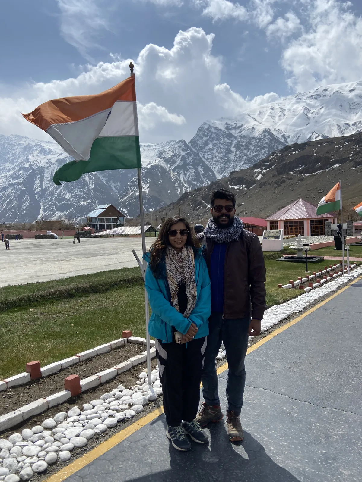 Kashmir Great Lakes group trip with One in the Orange Jacket.