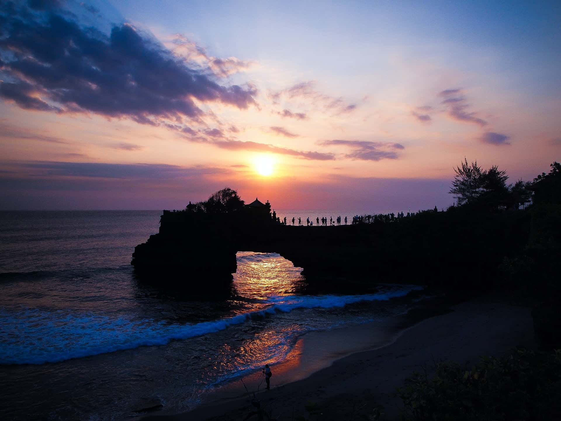 Discover the Magic of Uluwatu Temple: 7 Essential Tips for an Unforgettable Visit