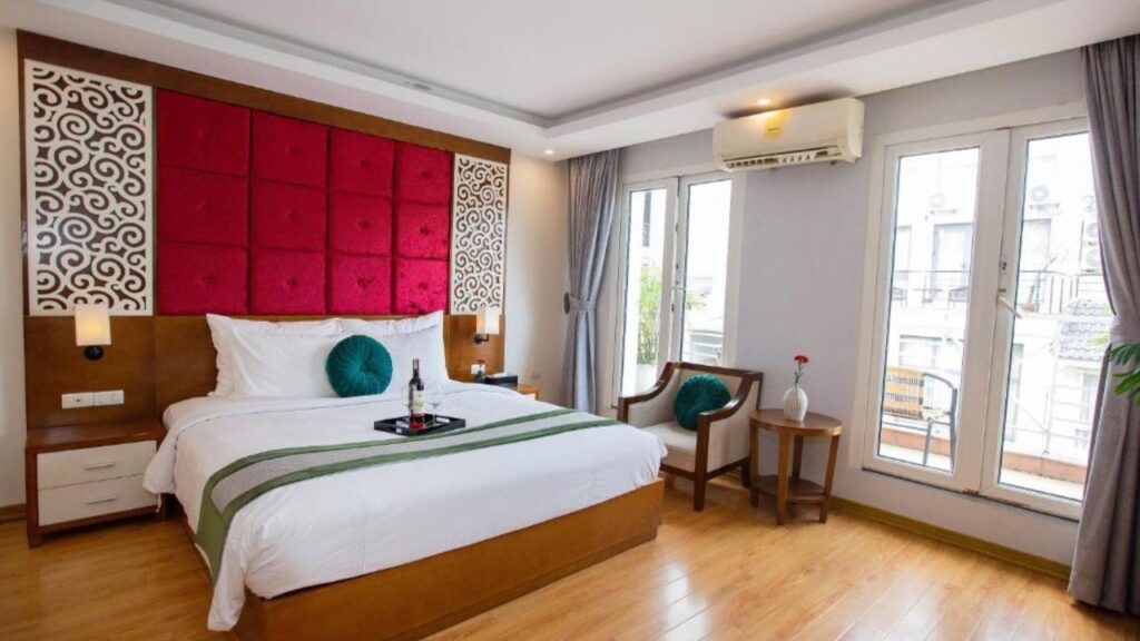 best hotels near Hoan Kiem Lake