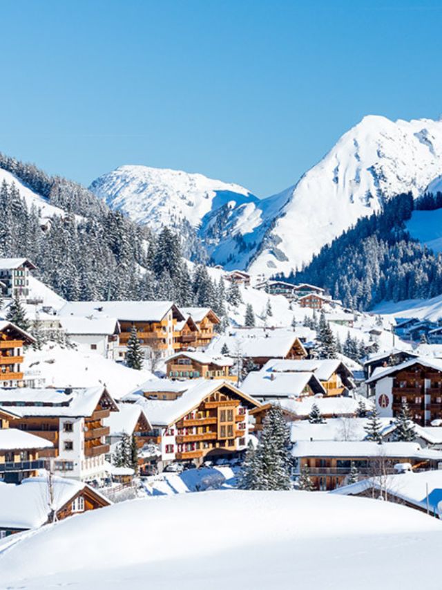 7 Thrilling Ski Resorts to Hit the Slopes