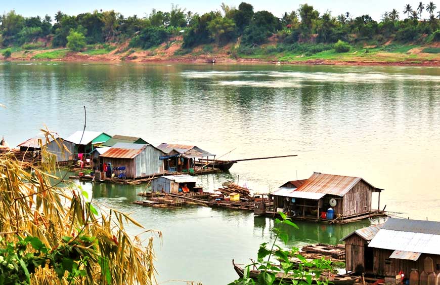 Relax at the Ou Svay Community Beach