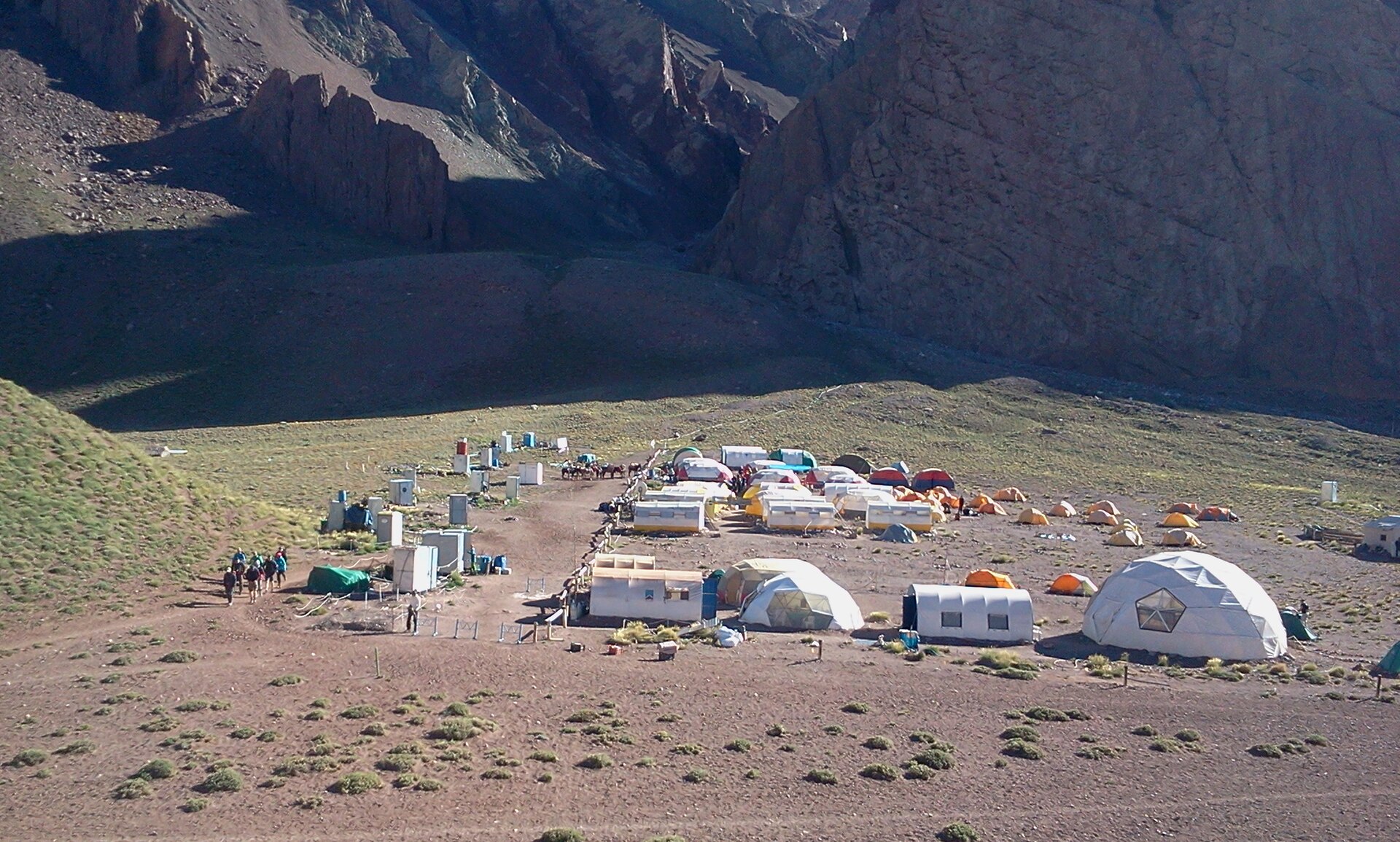 Aconcagua Day 3, TREK TO CONFLUENCIA 3,390M