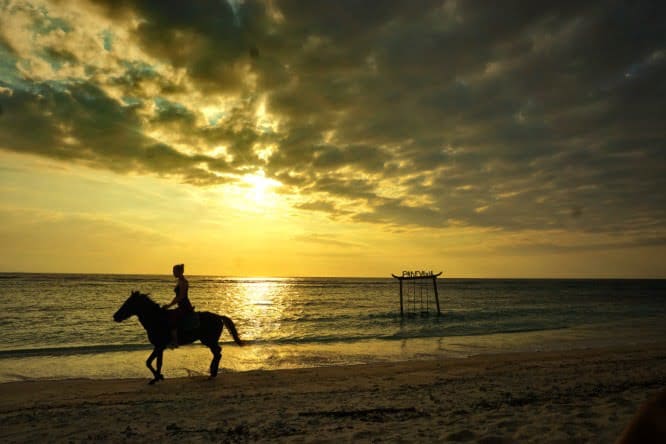 Gili T coastline