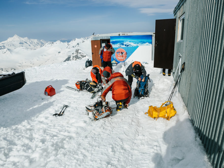 Utro shelter at dawn, sky-high acclimatization
