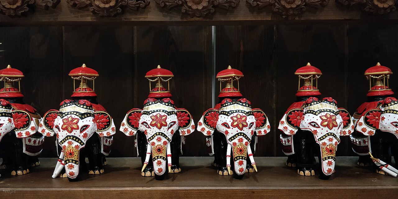 Esala Perahera travel scene