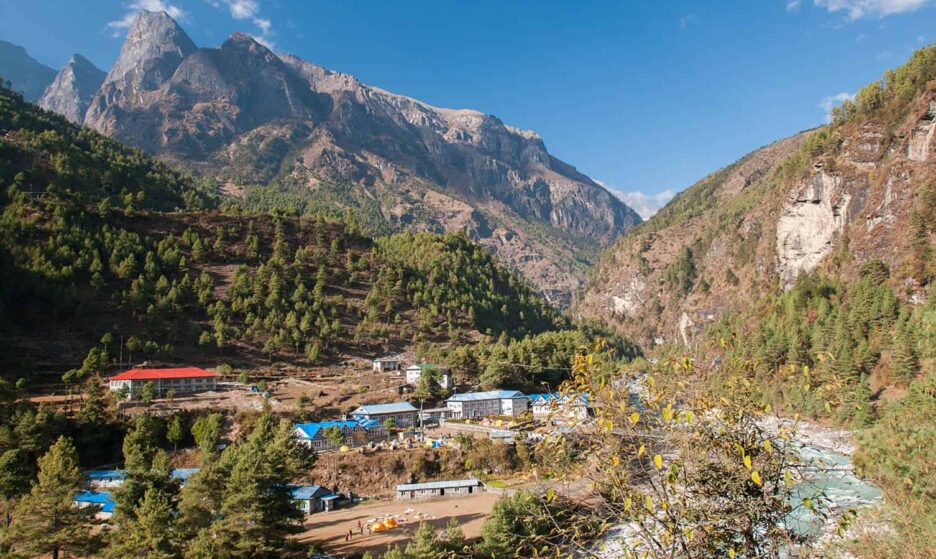 Nepal Everest travel scene