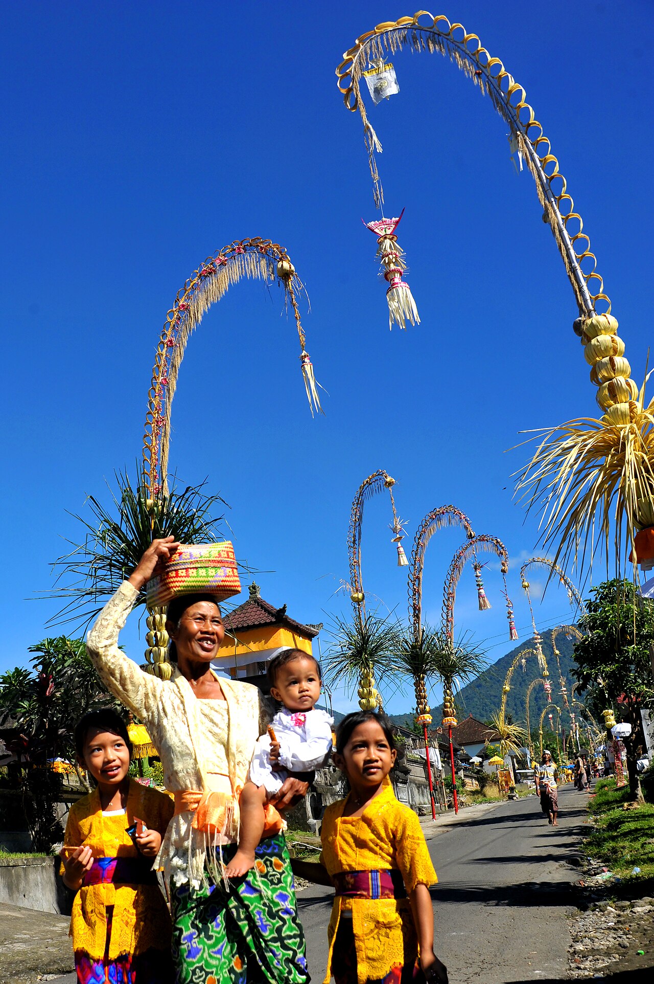 Galungan travel scene