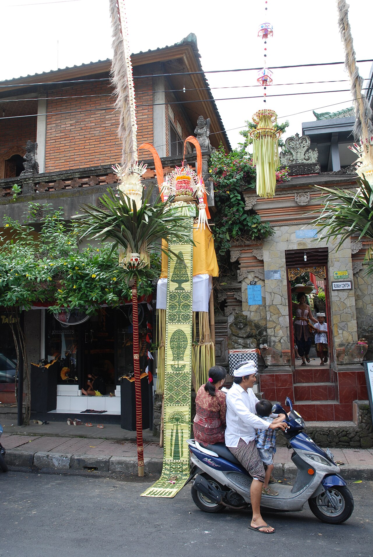 Galungan travel scene