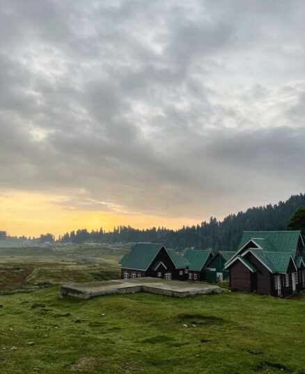 Betaab Valley trek