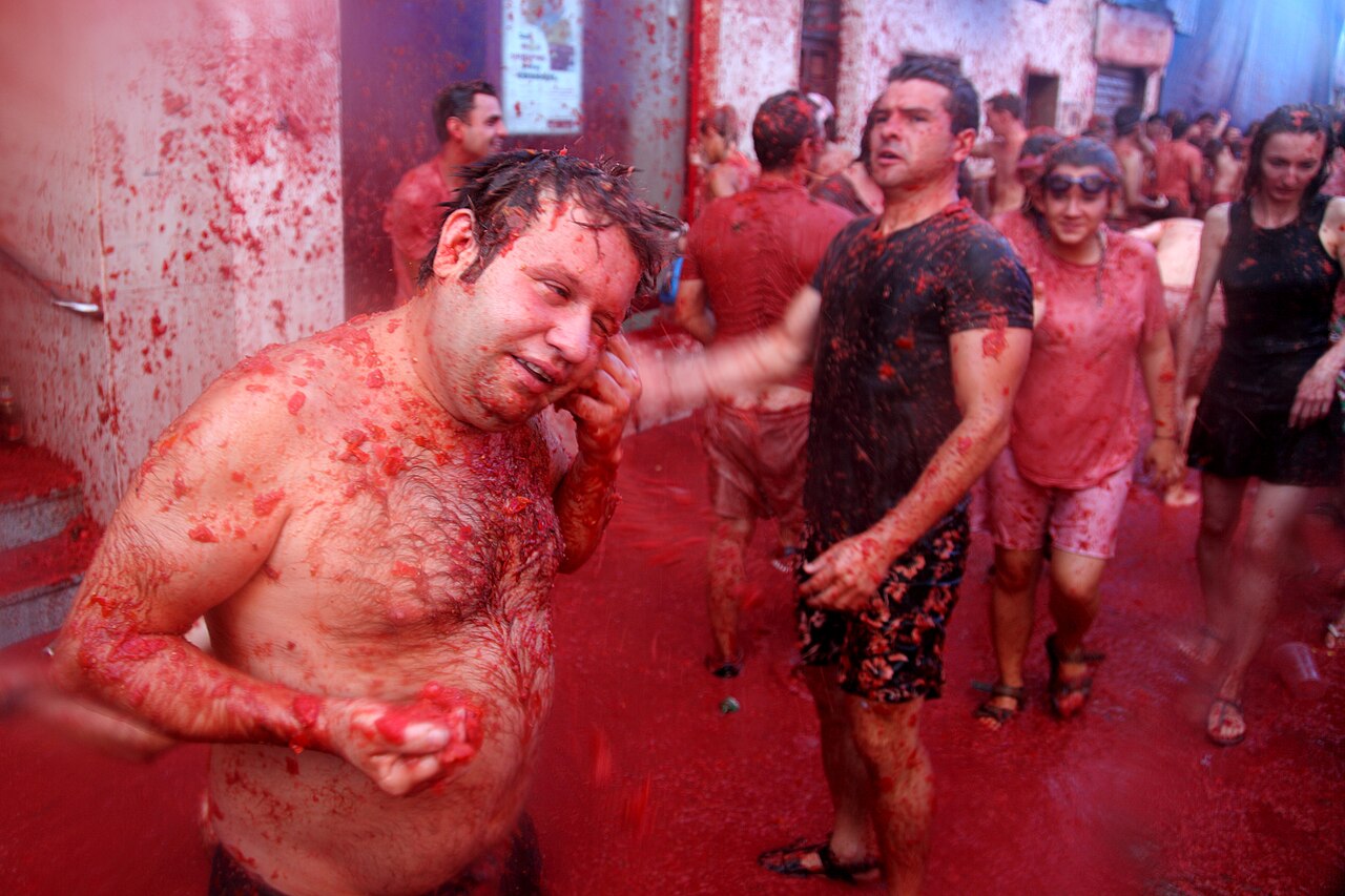 La Tomatina travel scene