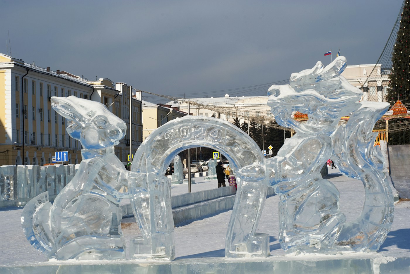 Ice sculpture display
