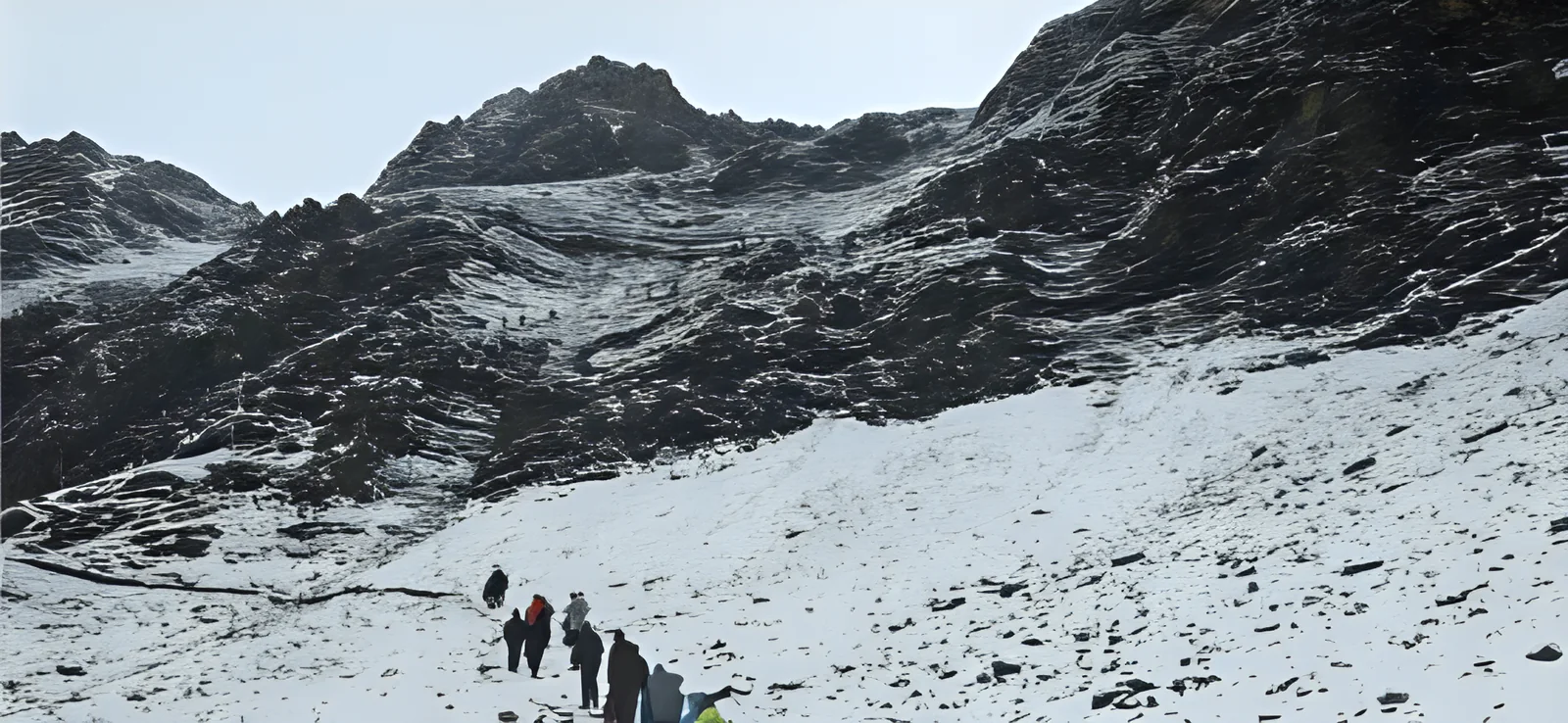 OJ group on the snow ridge