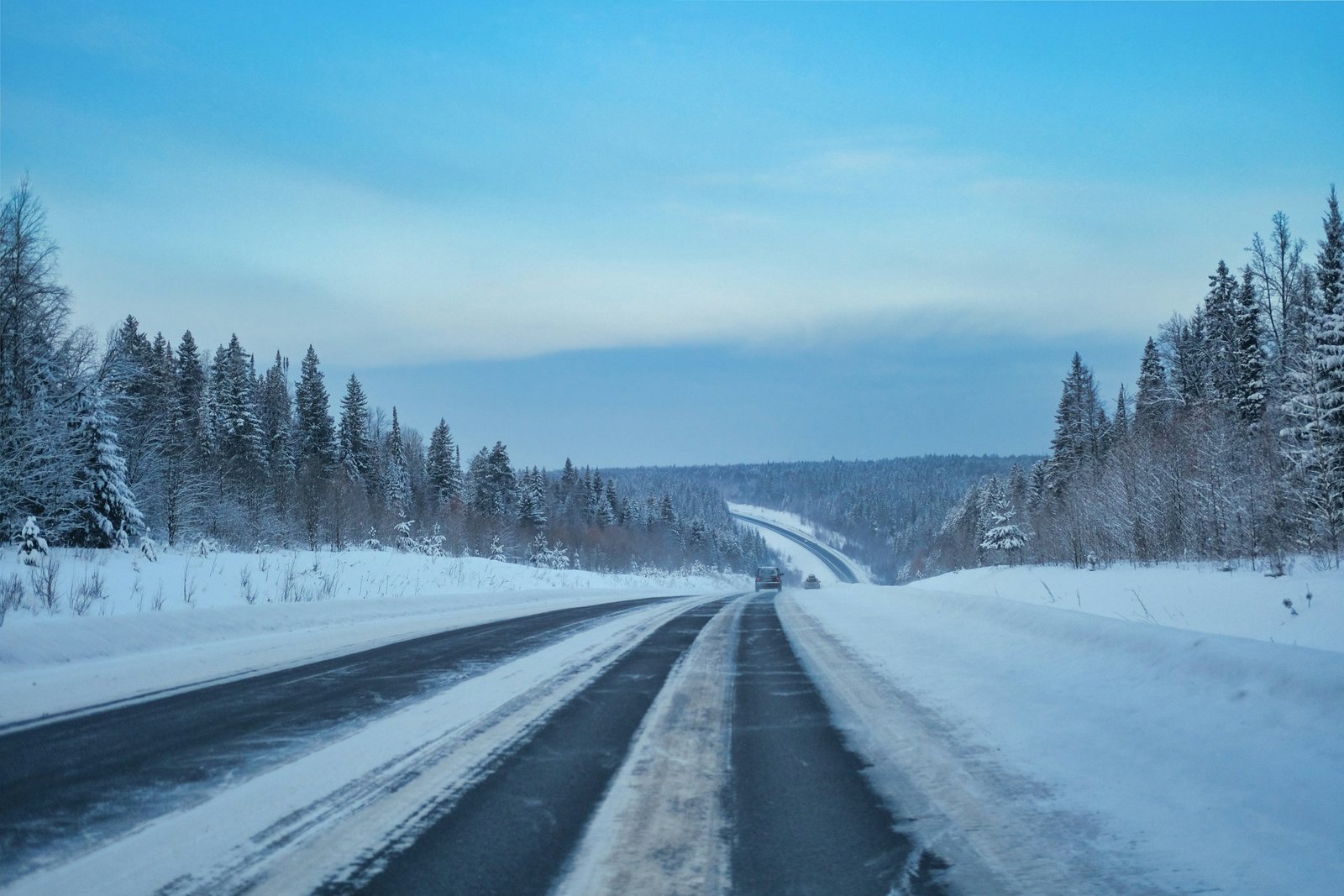 The snowy road through the forest to Teriberka