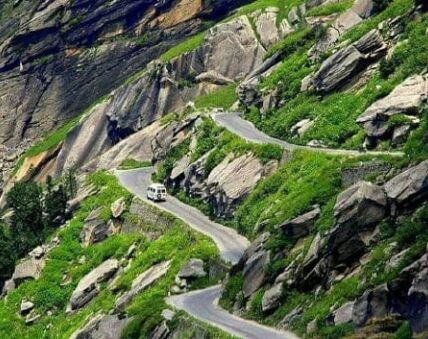 Chandratal Manali road