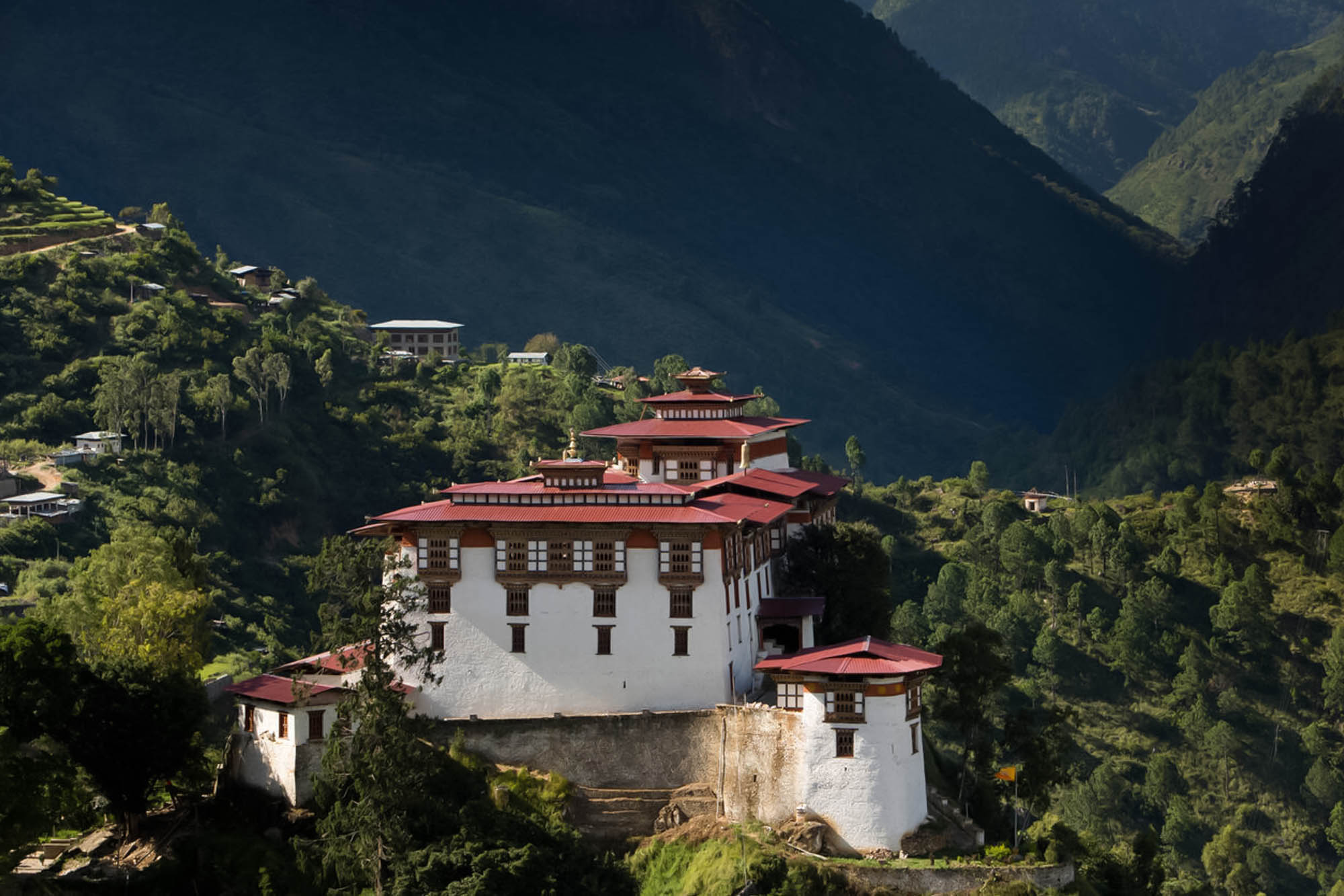 Best Things to Do in Mongar,Mongar Dzong,Where to Stay in Mongar,How to Get to Visit Mongar,Yagang Lhakhang,Aja Ney,Drametse Lhakhang