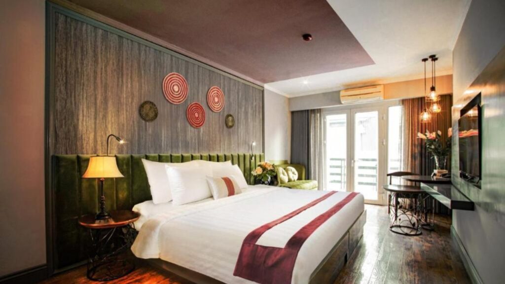 best hotels near Hoan Kiem Lake