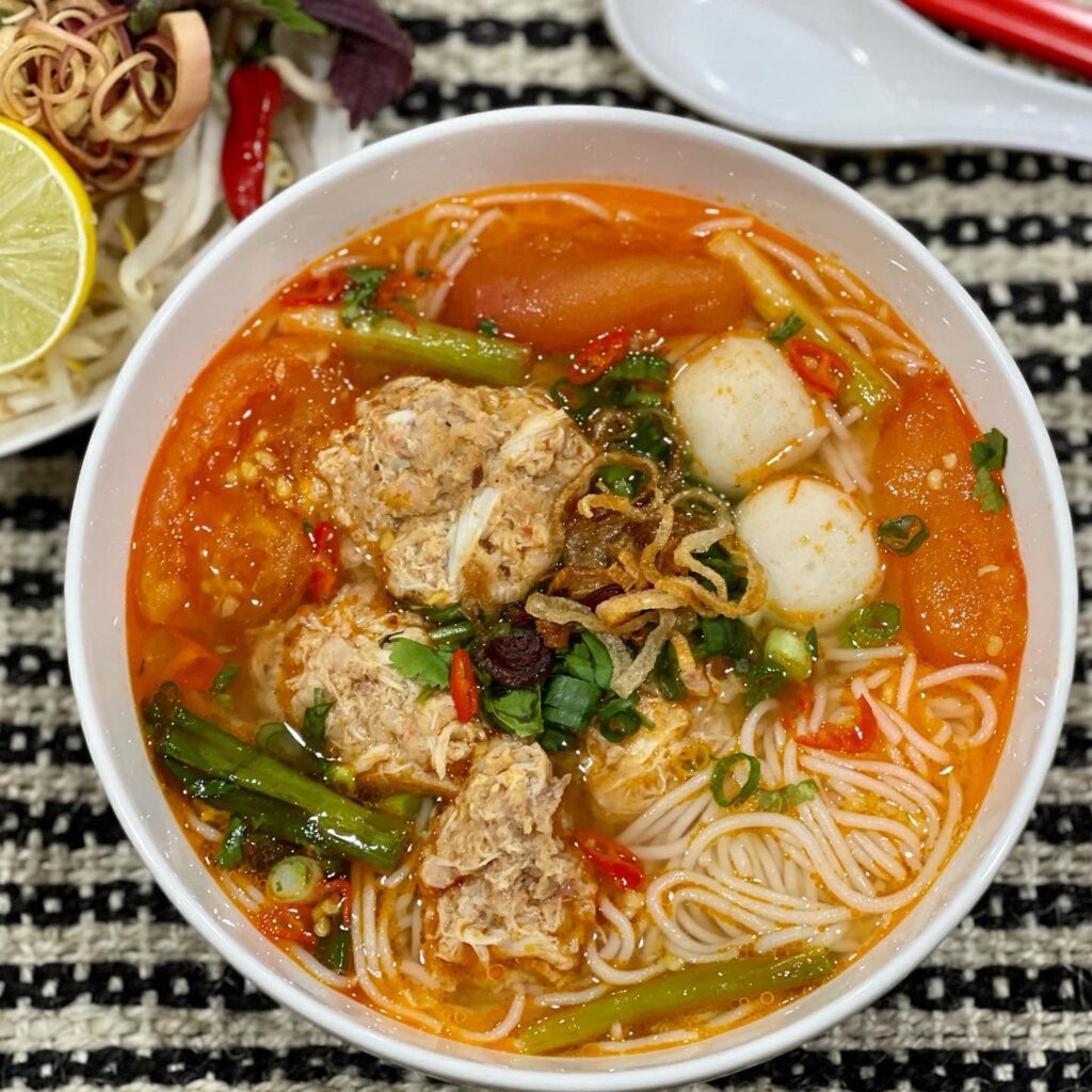 Bun rieu cua (Crab Noodle Soup)