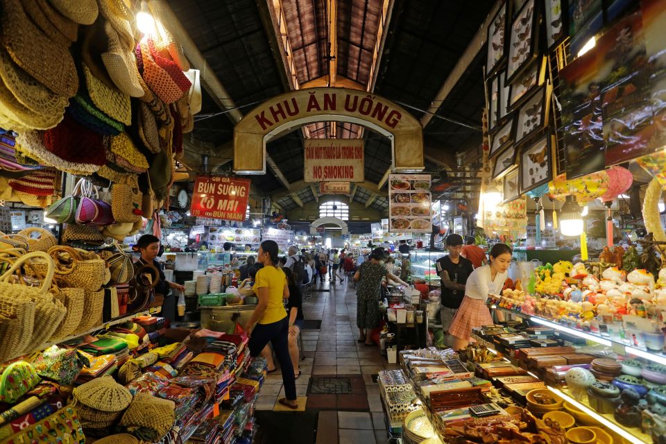 Wander through Ben Thanh Market