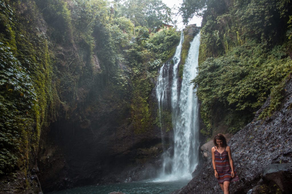 Aling-Aling Waterfall, Sambangan