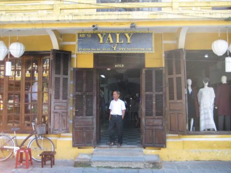 Explore Yaly Couture-Tran Phu Branch