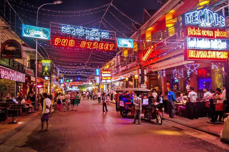 Experience The Vibrant Nightlife In Phnom Penh