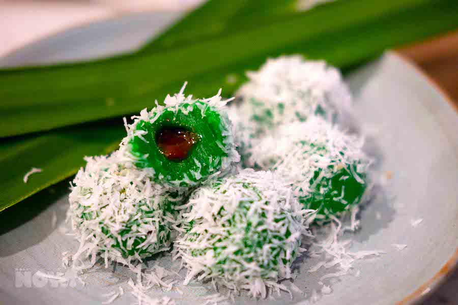  Klepon: Sweet Treats with a Surprising Burst of Flavor