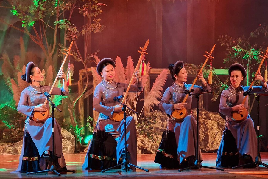 Attend a Traditional Vietnamese Music Performance