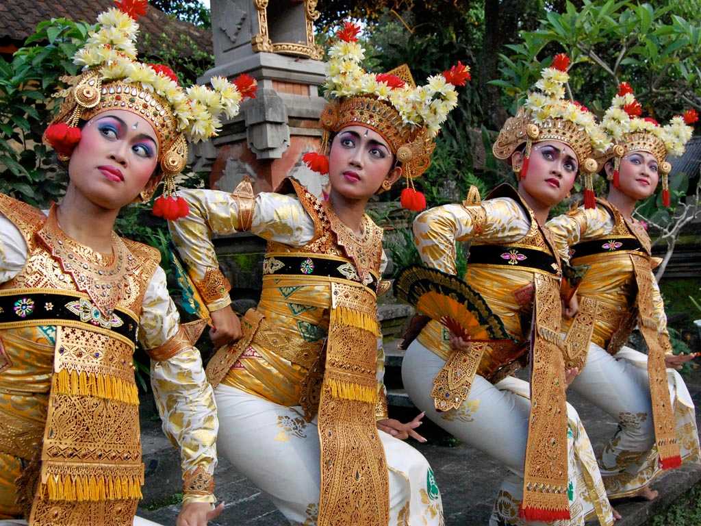 Balih-Balihan - Entertainment Dances of Bali