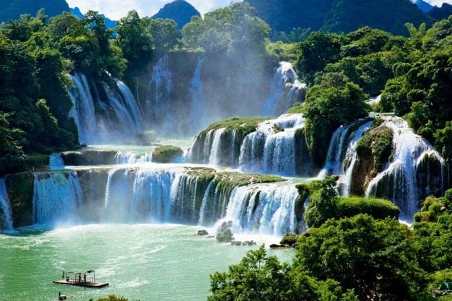 Thien Duong Waterfall