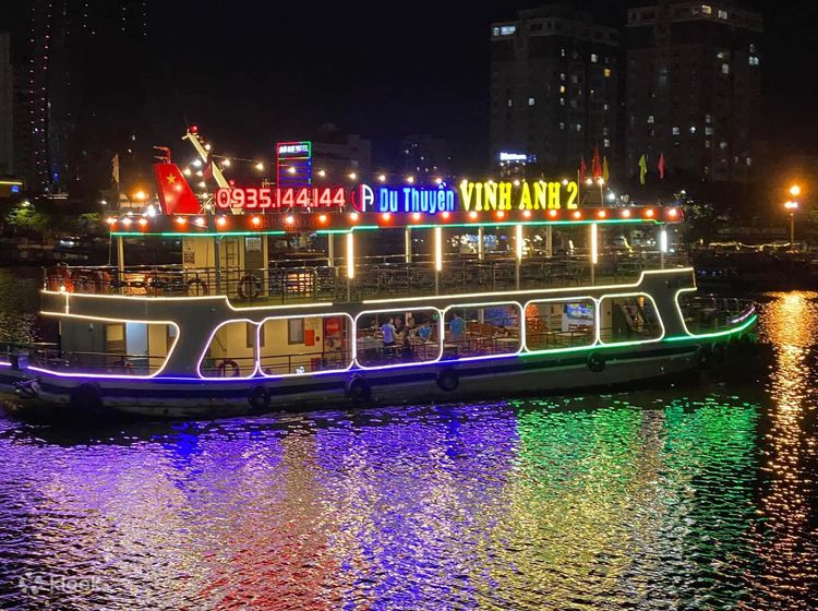 Take a boat trip along the Han River and enjoy scenic views
