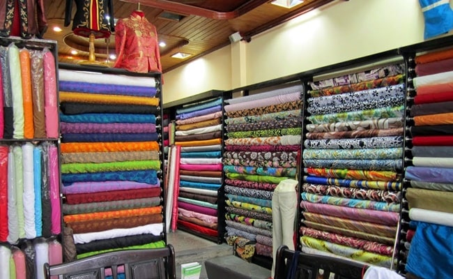 Shopping For The Best Silk Materials In Hoi An