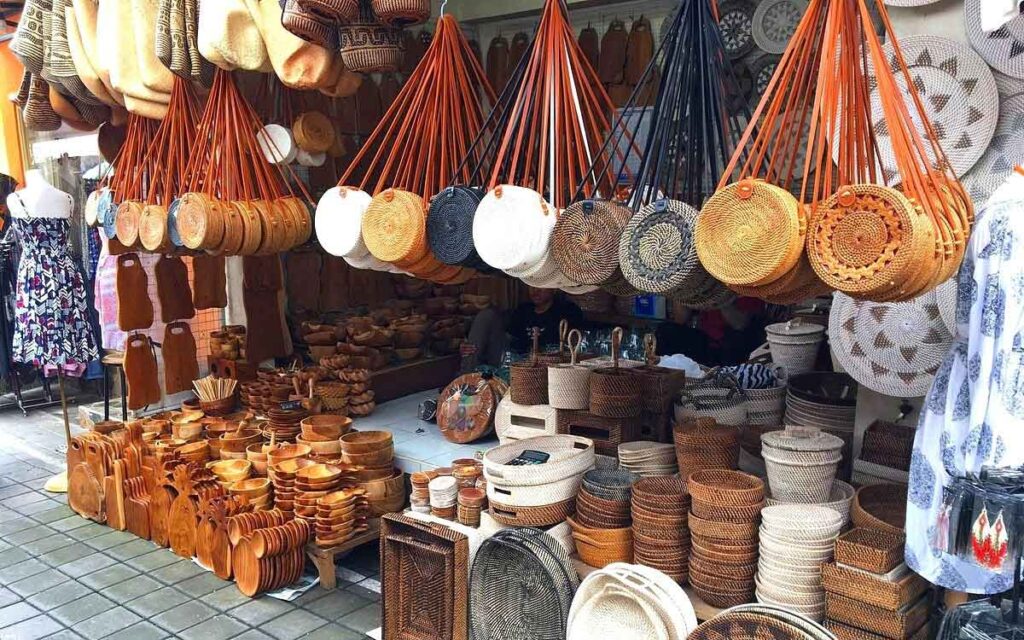 Ubud Art Market: Traditional Crafts and Delightful Bargains