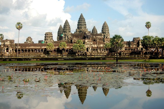 Explore the Angkor Thom complex
