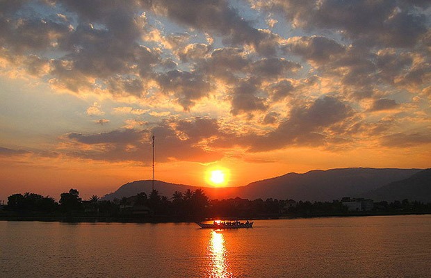 Take a Sunset Boat Tour